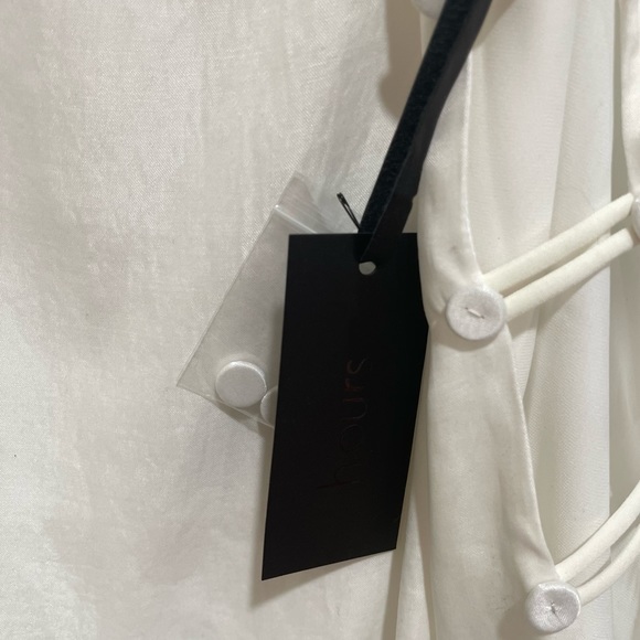 NWT Revolve ‘H:ours’ brand sexy/comfort dress w button detail Sz Small. QUALITY - Picture 8 of 10